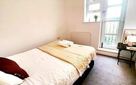 Aldgate Flats In E1.